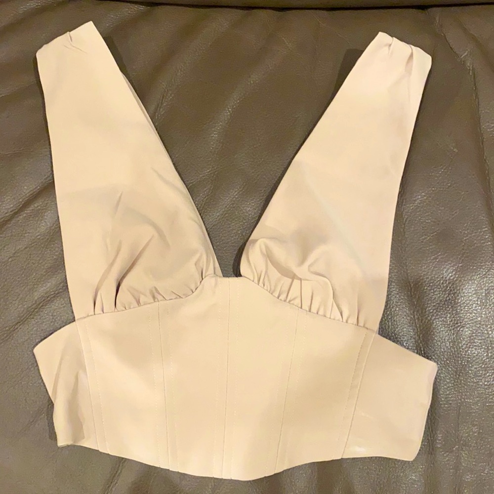 NWT Fashion Nova women’s taupe plunge neck medium crop top - Picture 3 of 6